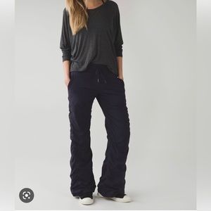 Lined Lululemon dance studio pants size 6 dark green